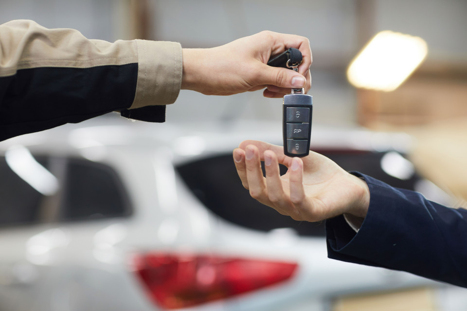 Prodáváte auto? Přepište vůz osobně a ihned po prodeji